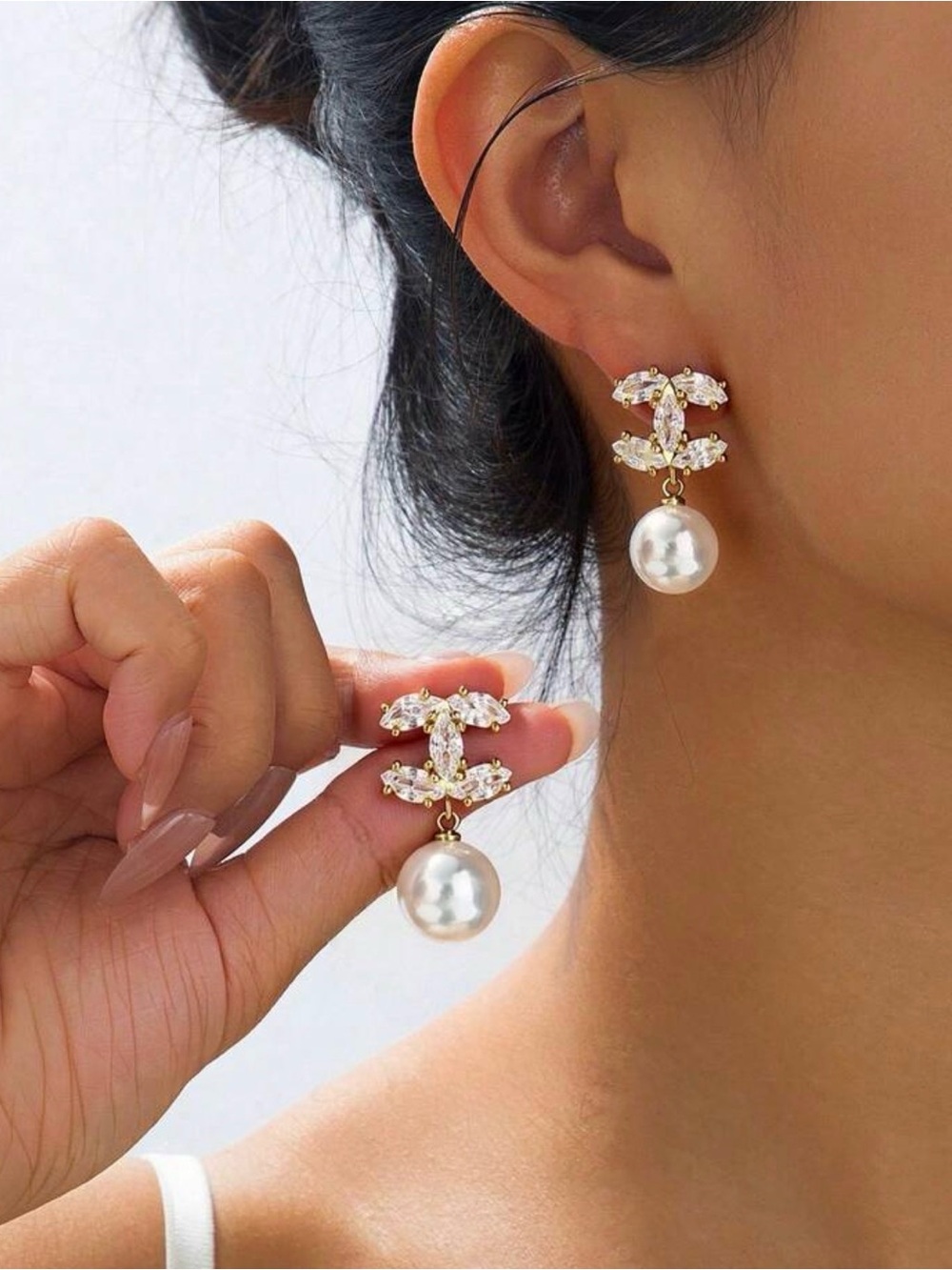Gold Pearl Drop Crystal Earrings - White Pearls